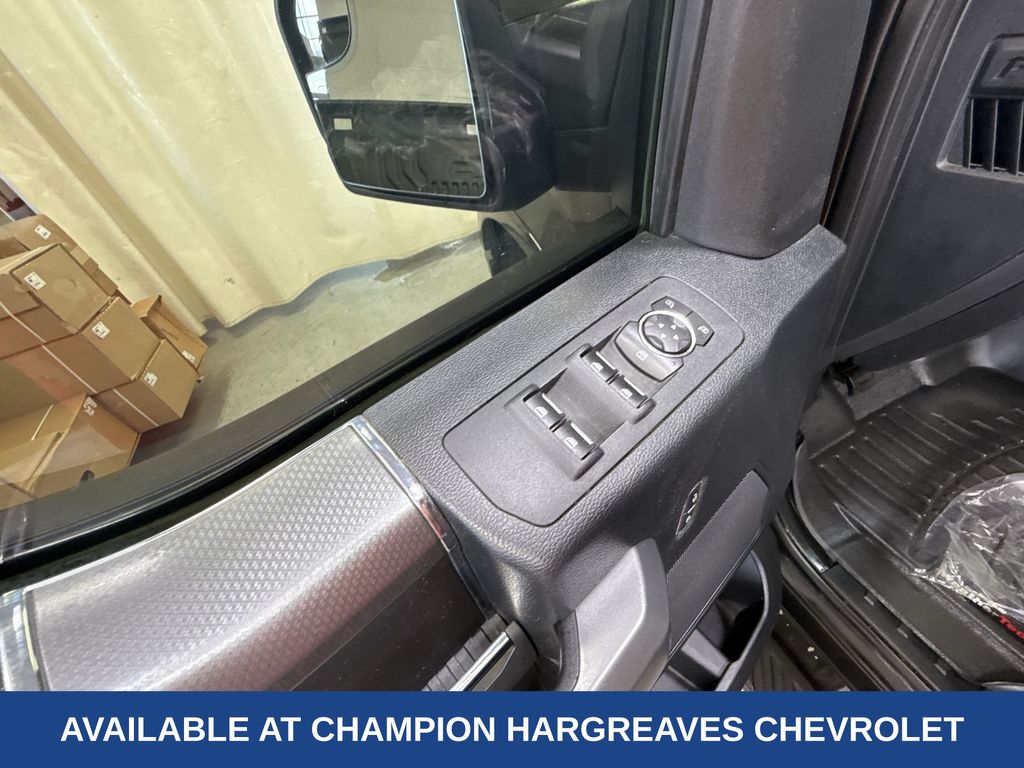 2015 Ford F-150 XLT photo 18