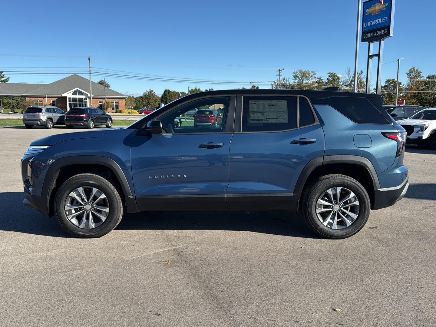 2026 Chevrolet Equinox LT photo 3