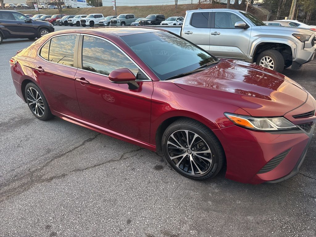 2018 Toyota Camry SE