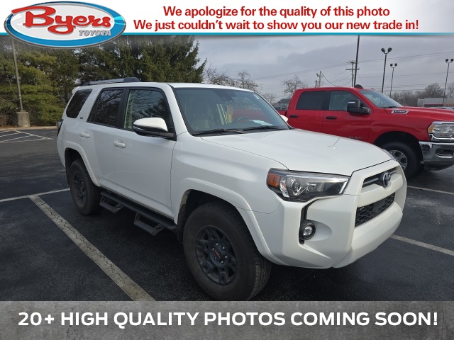 2023 Toyota 4Runner SR5 Premium's photo