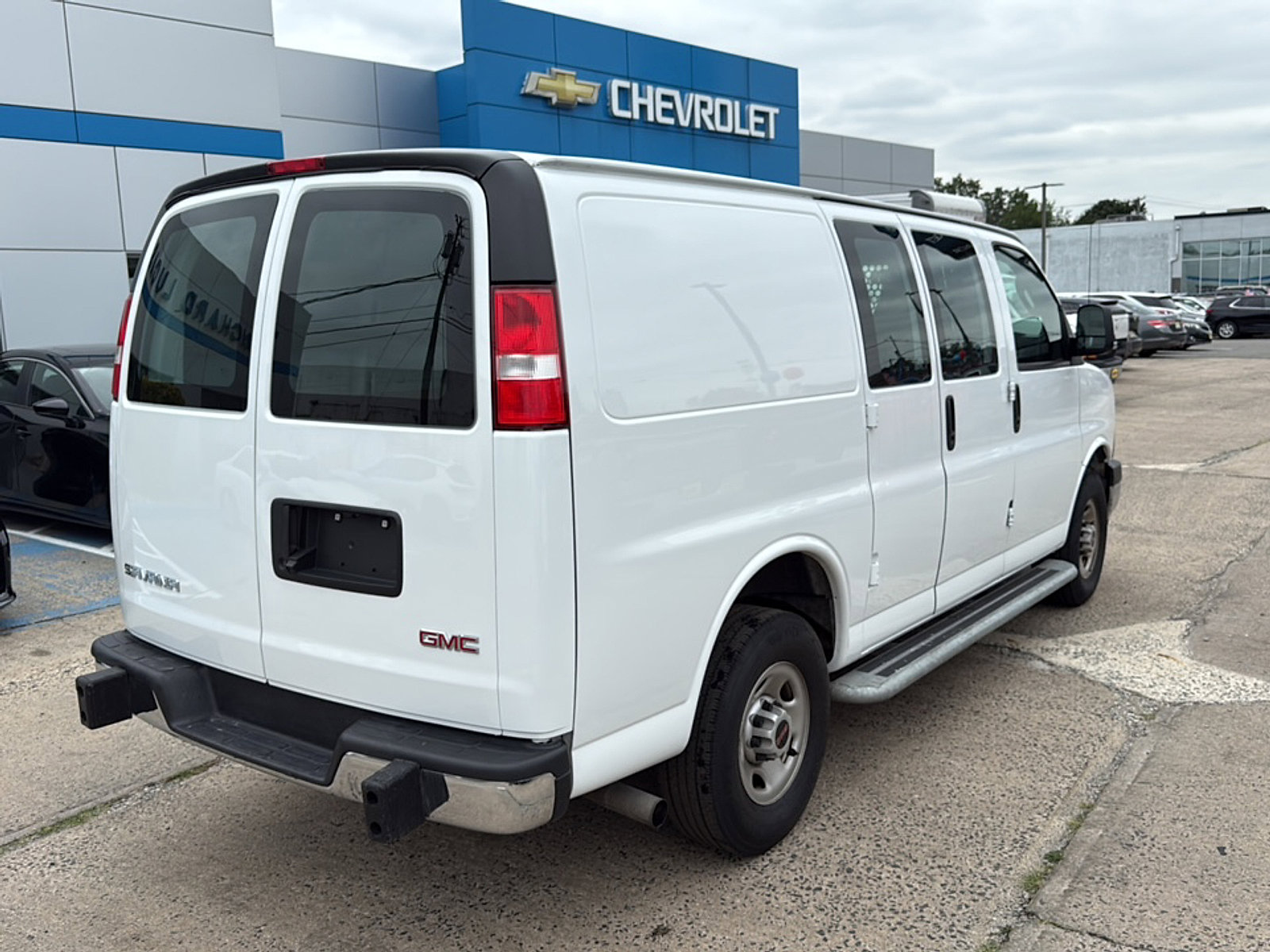 2023 Gmc Savana 2500 Cargo photo 4