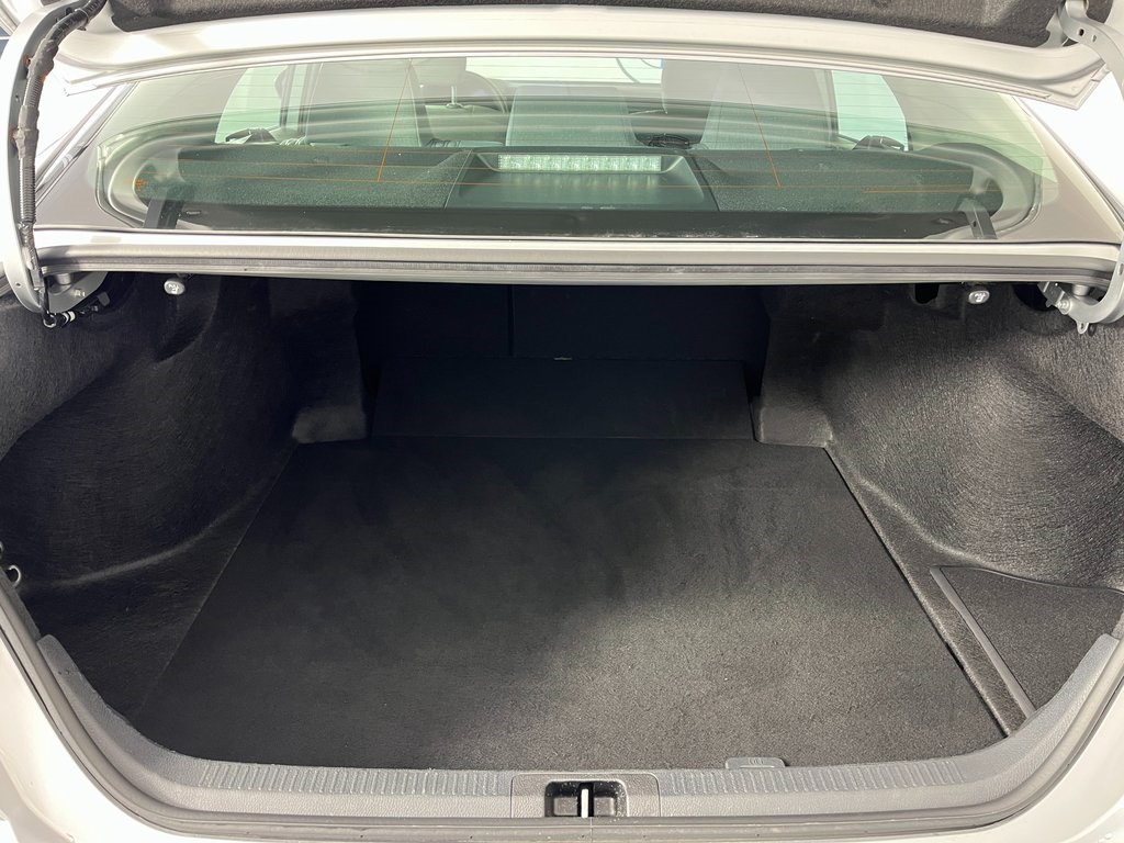 2025 Toyota Camry LE photo 15