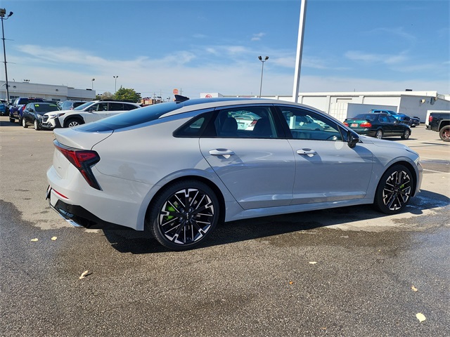 2026 Kia K5 GT photo 2