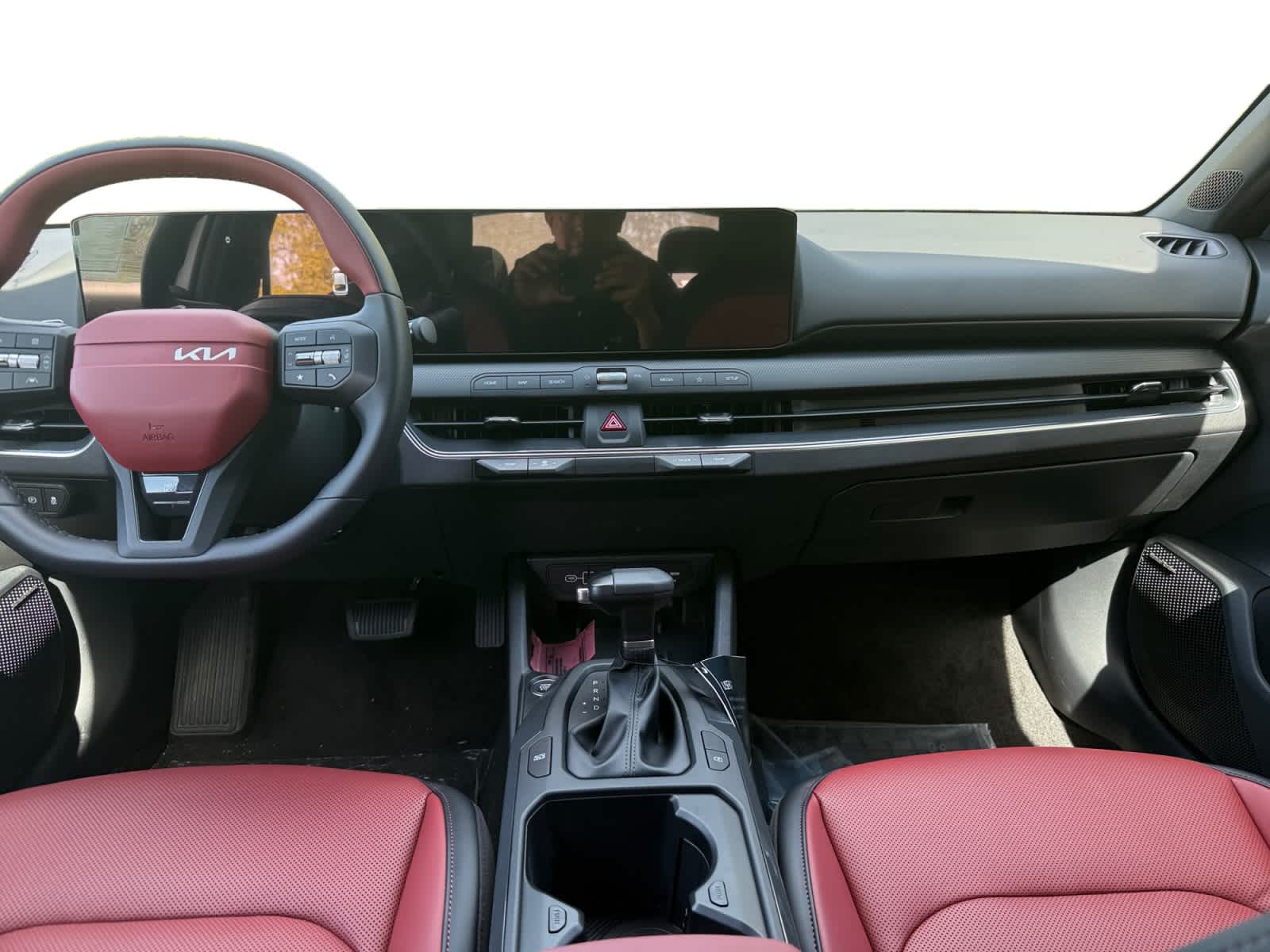 2025 Kia K4 GT-Line photo 11