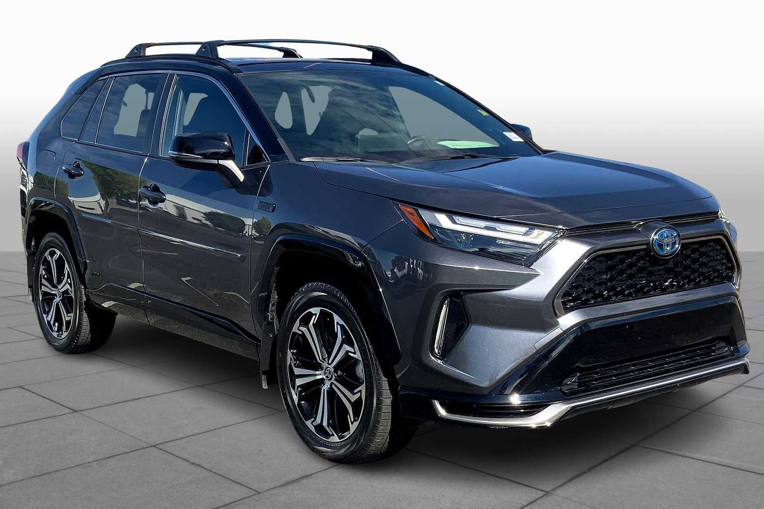 2023 Toyota RAV4 Prime XSE photo 2