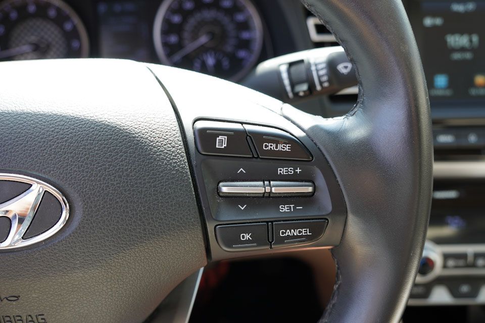 2020 Hyundai Elantra Limited photo 27