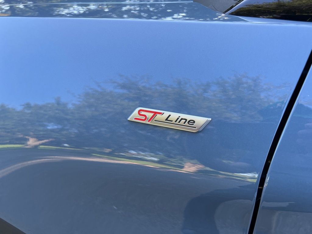 2025 Ford Explorer ST-Line photo 40