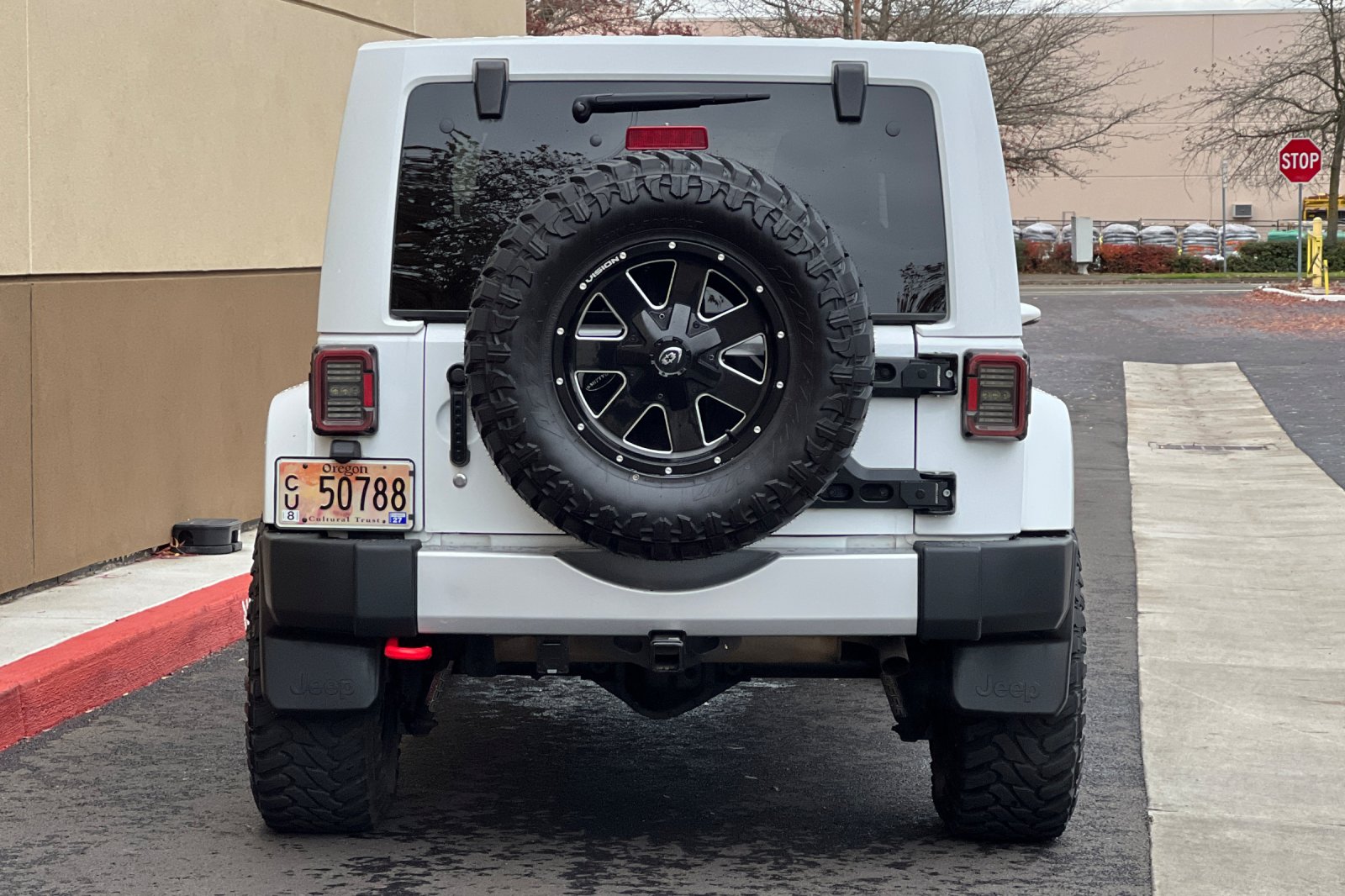 2014 Jeep Wrangler Unlimited Sahara photo 4