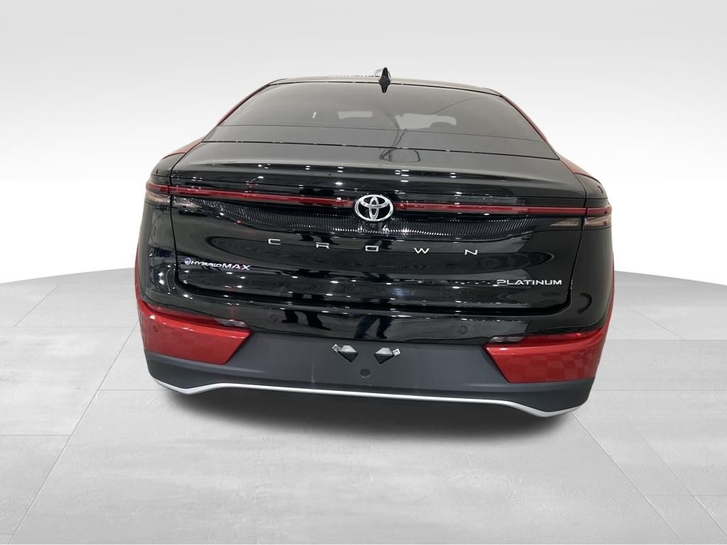 2024 Toyota Crown Platinum photo 4