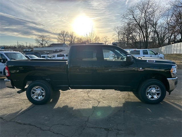 2024 Ram 2500 Tradesman photo 4