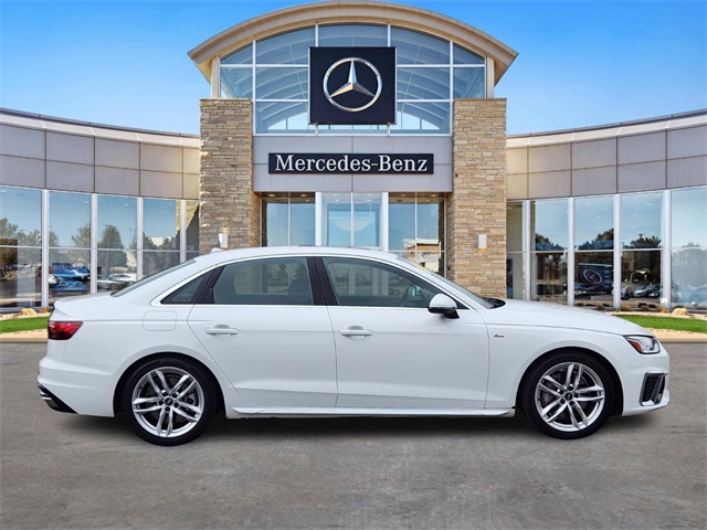 2023 Audi A4 45 S line Premium Plus Quattro photo 4