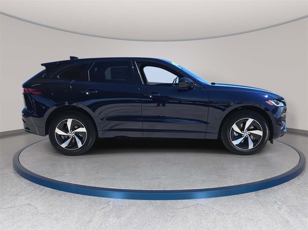 2025 Jaguar F-PACE P250 R-Dynamic S photo 3