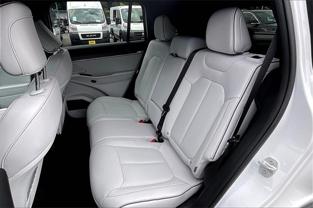 2025 Jeep Wagoneer S Limited photo 10