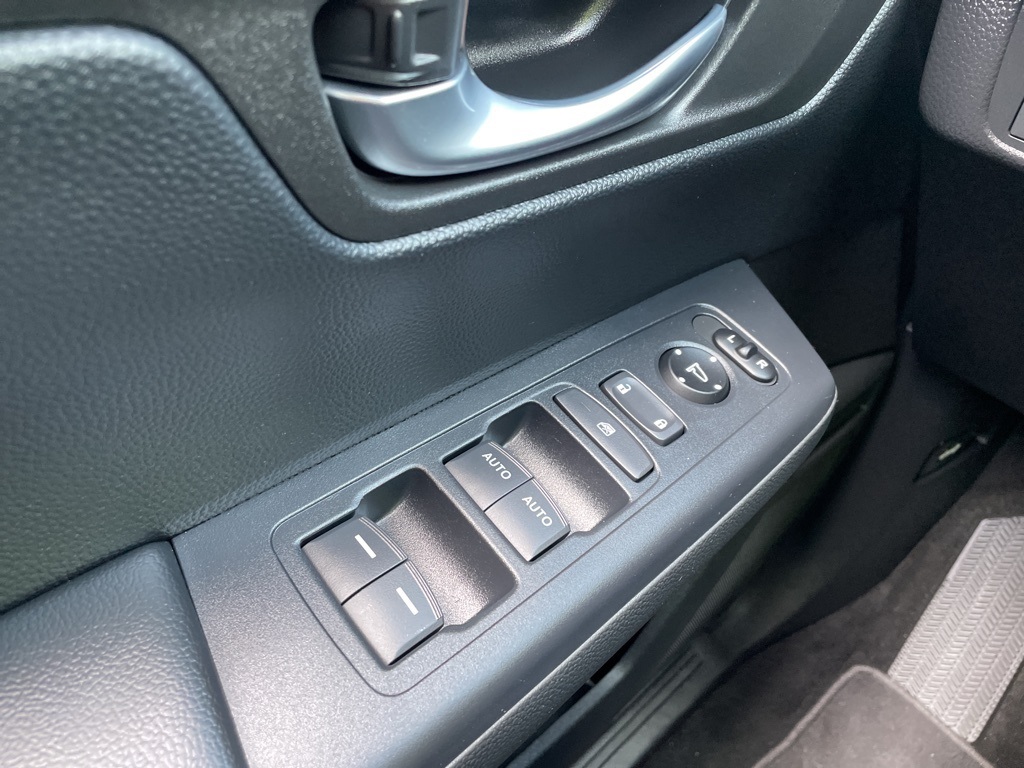 2025 Honda CR-V EX photo 24