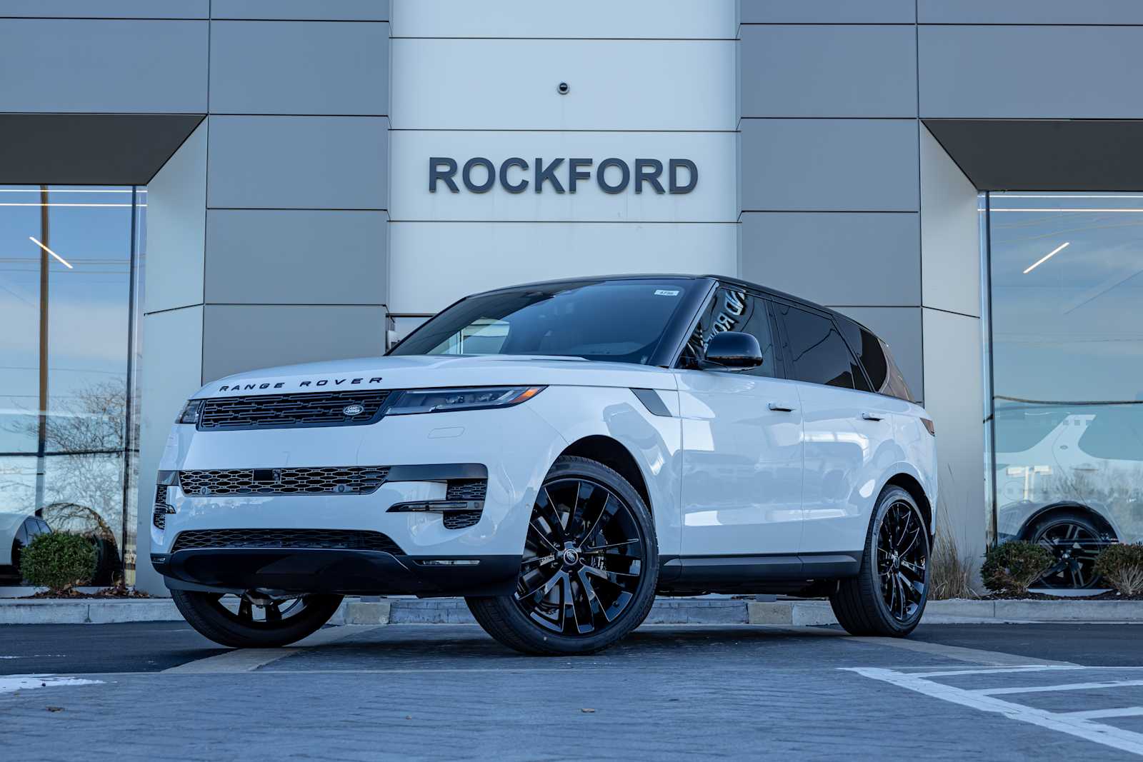 New 2025 Range Rover Sport SE