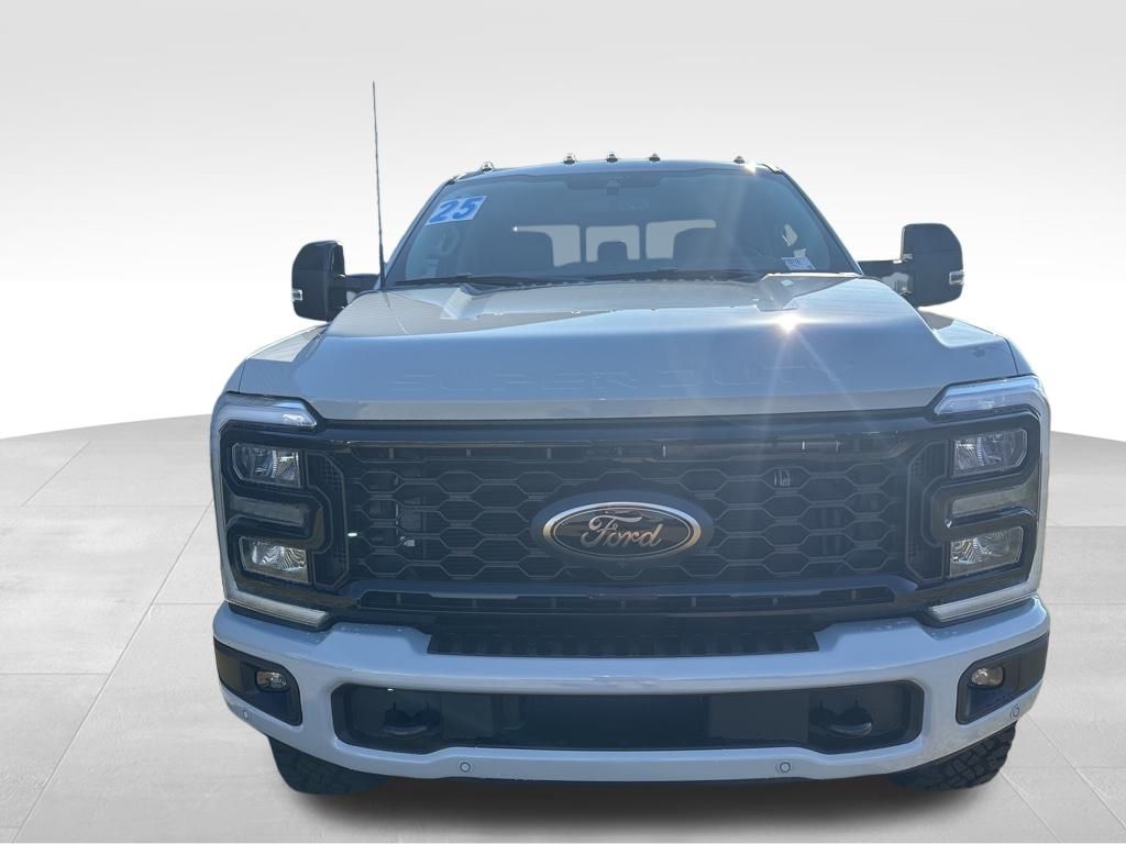 2025 Ford F-350 Lariat photo 8