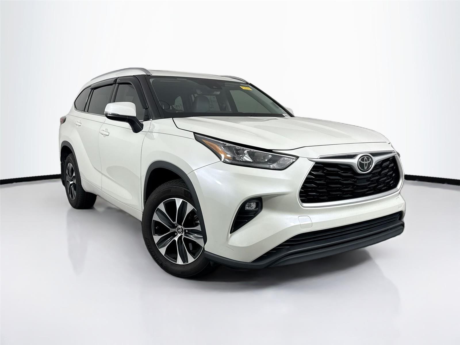 2020 Toyota Highlander XLE photo 4