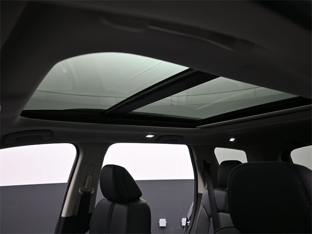 2025 Honda Pilot Touring photo 2