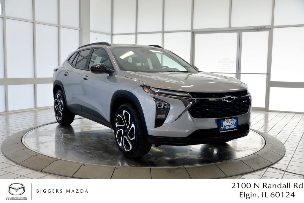 2024 Chevrolet Trax RS's photo