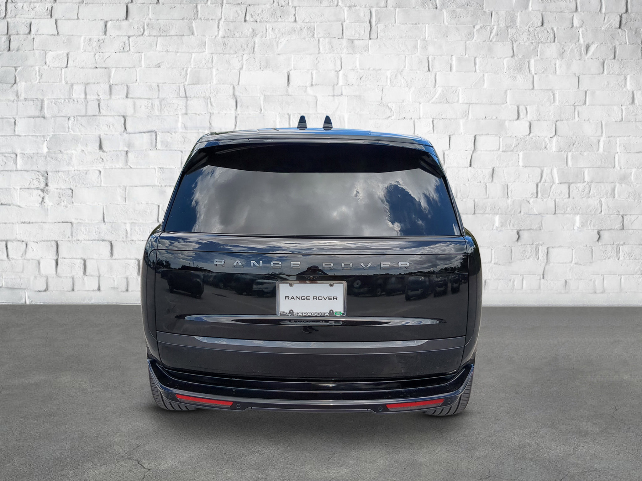 2025 Land Rover Range Rover SE photo 5