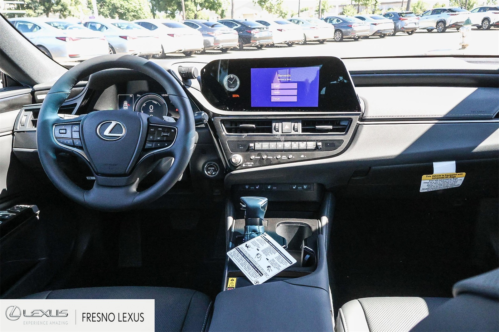 2025 Lexus ES 300h photo 15
