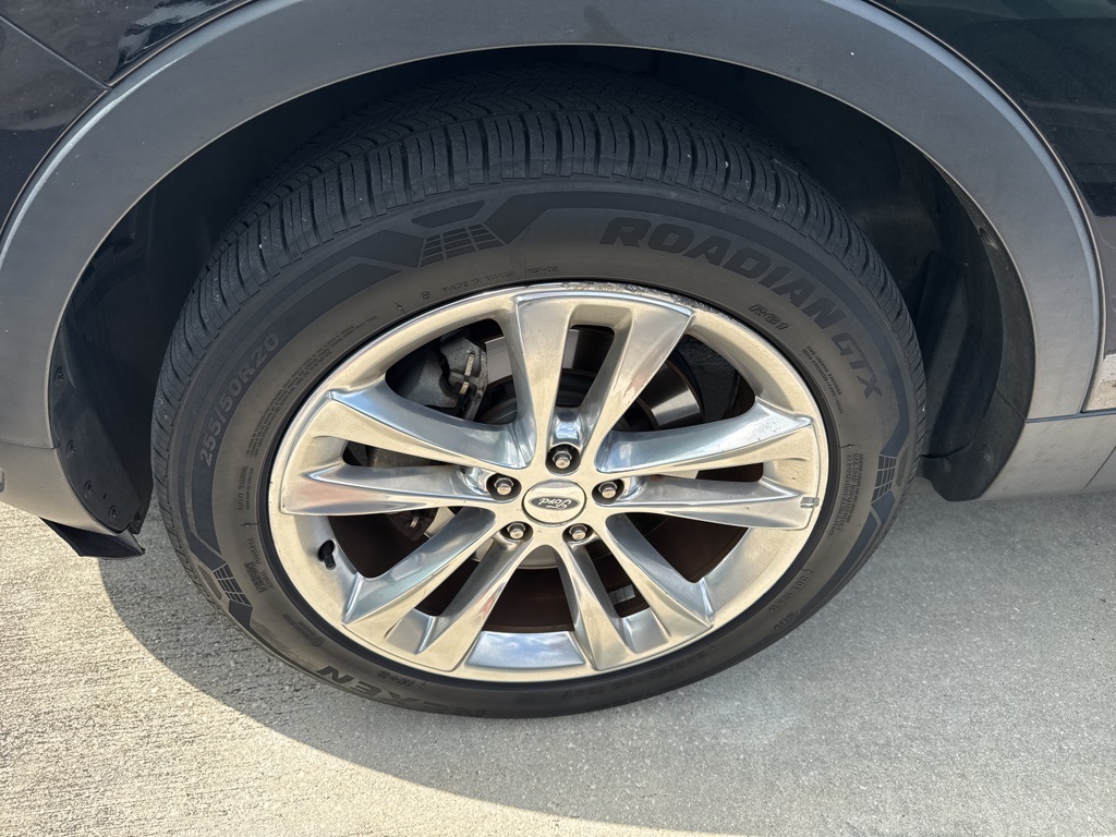 2018 Ford Explorer XLT photo 2