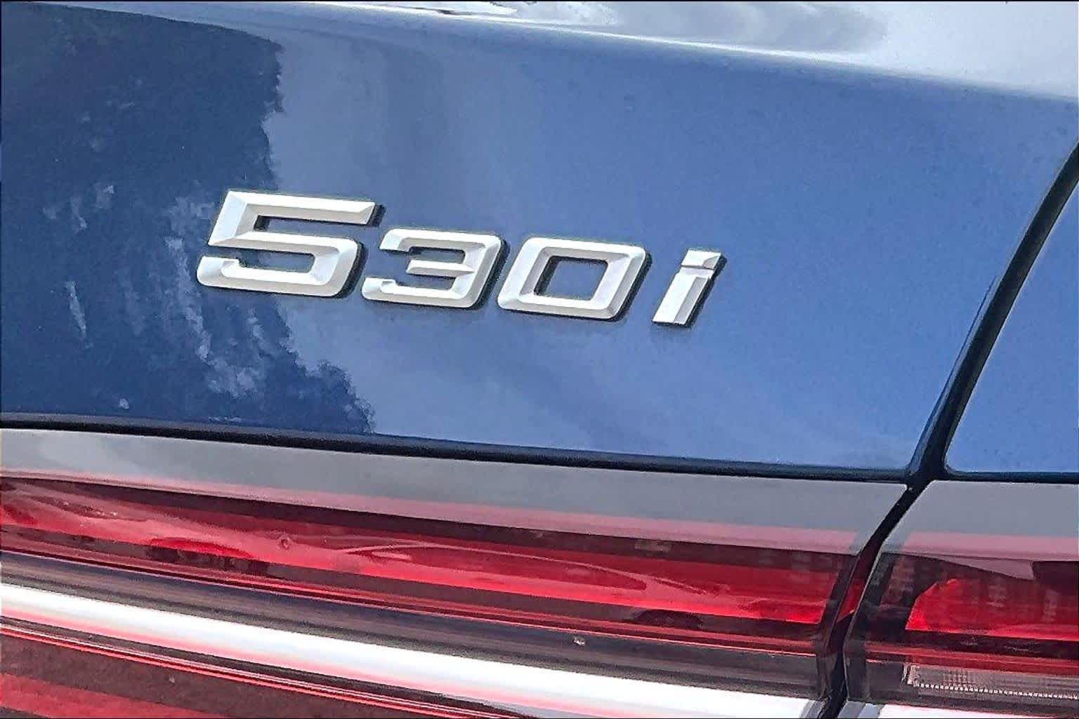 2025 BMW 5 Series 530i - Photo 29