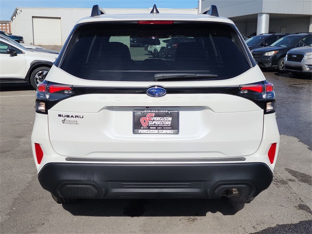 2026 Subaru Forester Premium photo 2