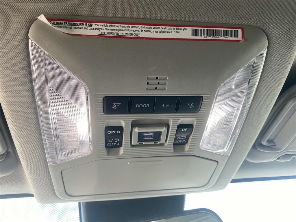 2022 Toyota RAV4 XLE photo 23
