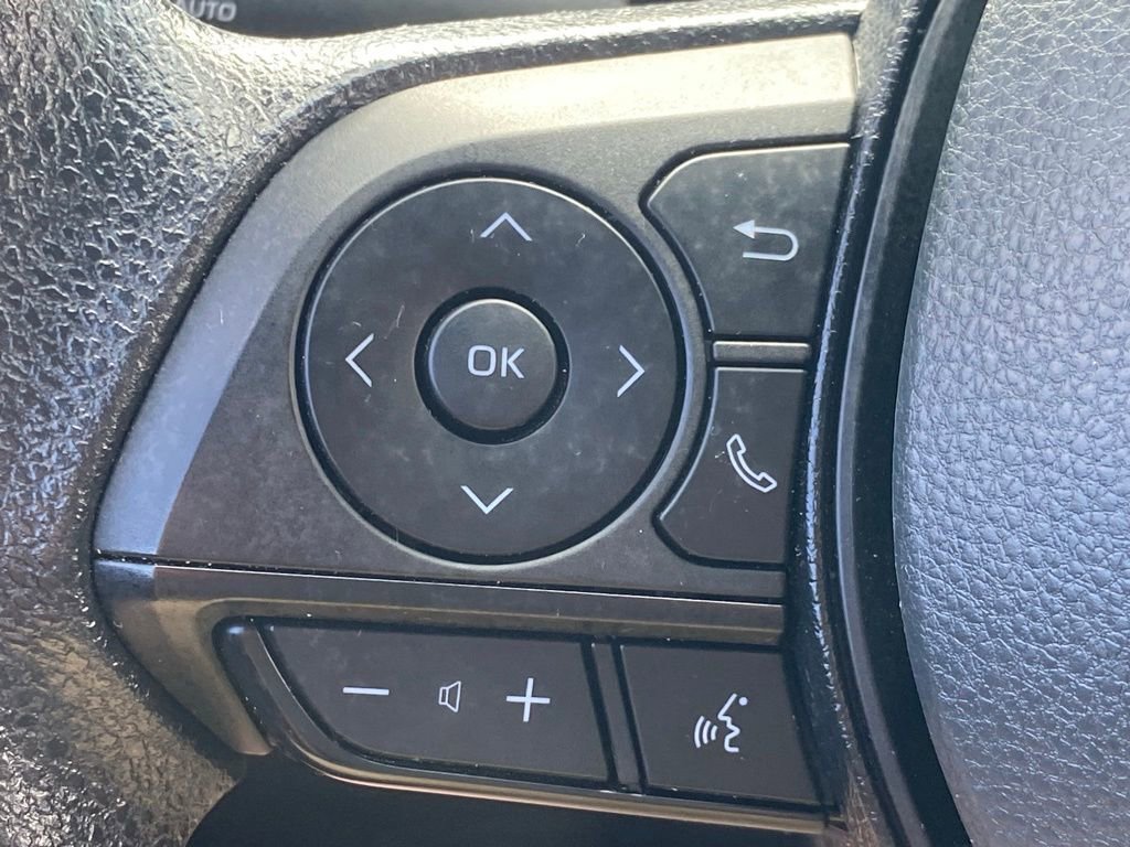 2025 Toyota RAV4 Hybrid XLE photo 23