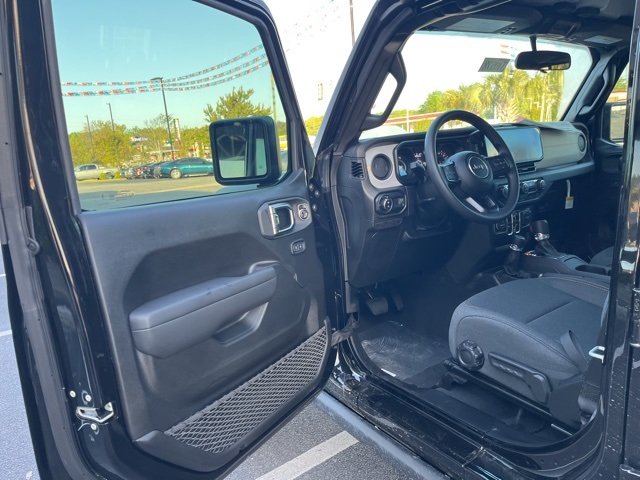 2025 Jeep Gladiator Sport photo 4