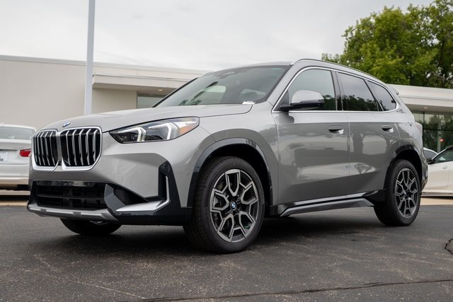 2026 BMW X1 28i's photo