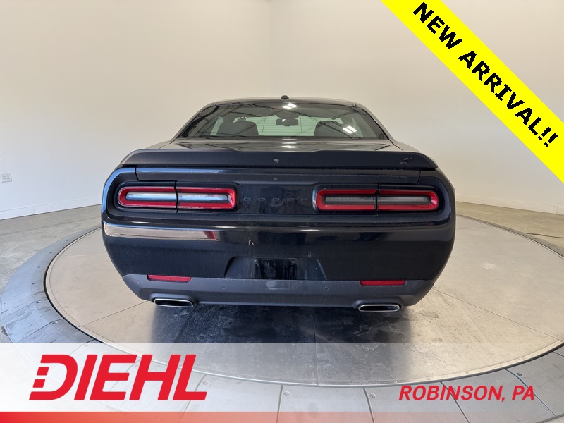 2022 Dodge Challenger SXT AWD photo 6