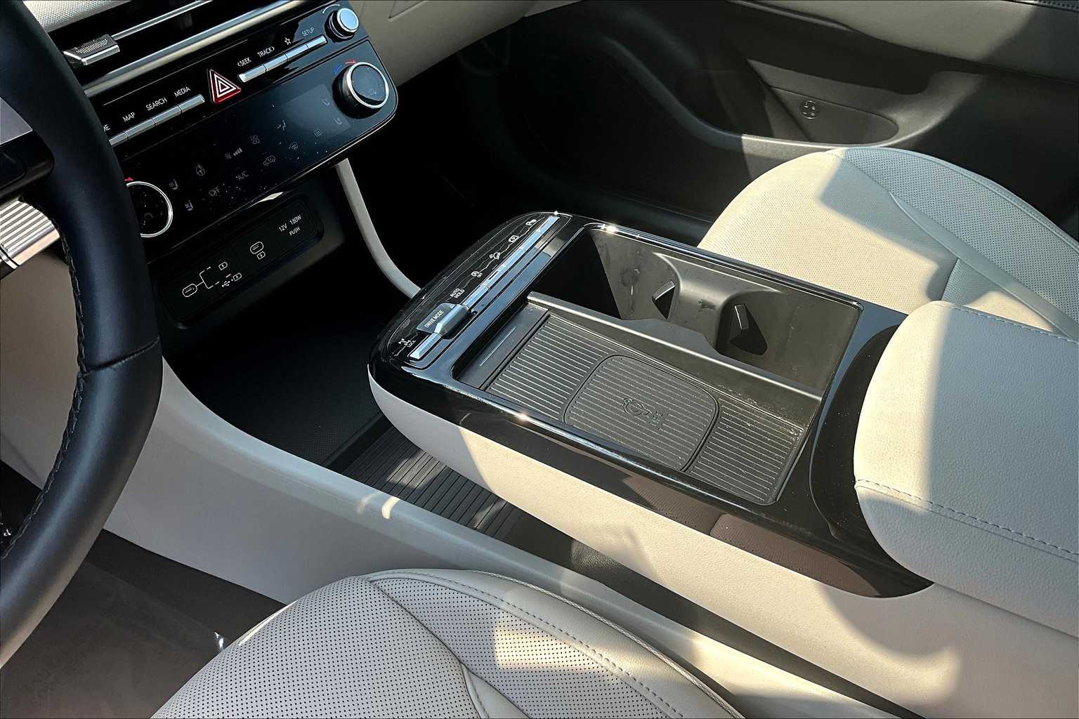 2025 Hyundai Tucson Limited photo 15