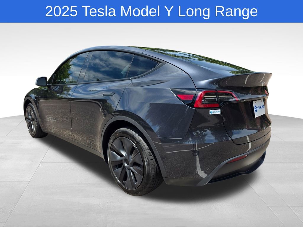 2025 Tesla Model Y Long Range photo 6