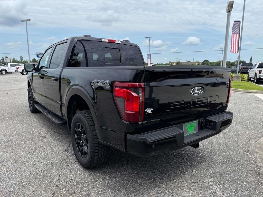 2025 Ford F-150 XLT photo 4