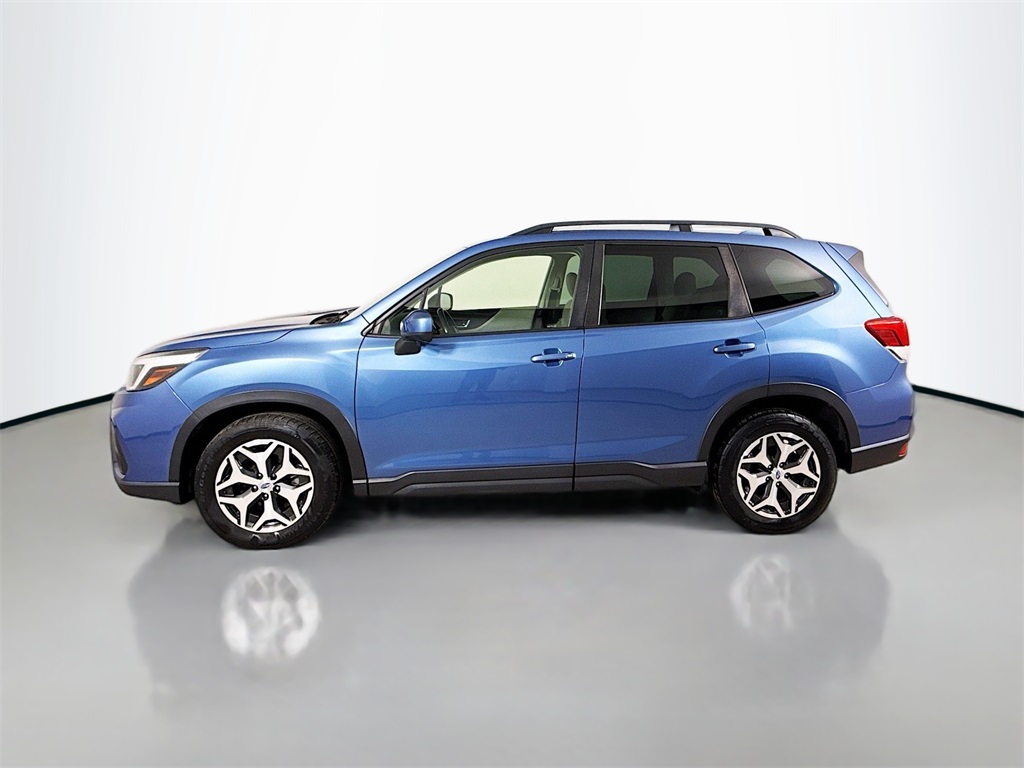 2020 Subaru Forester Premium photo 3