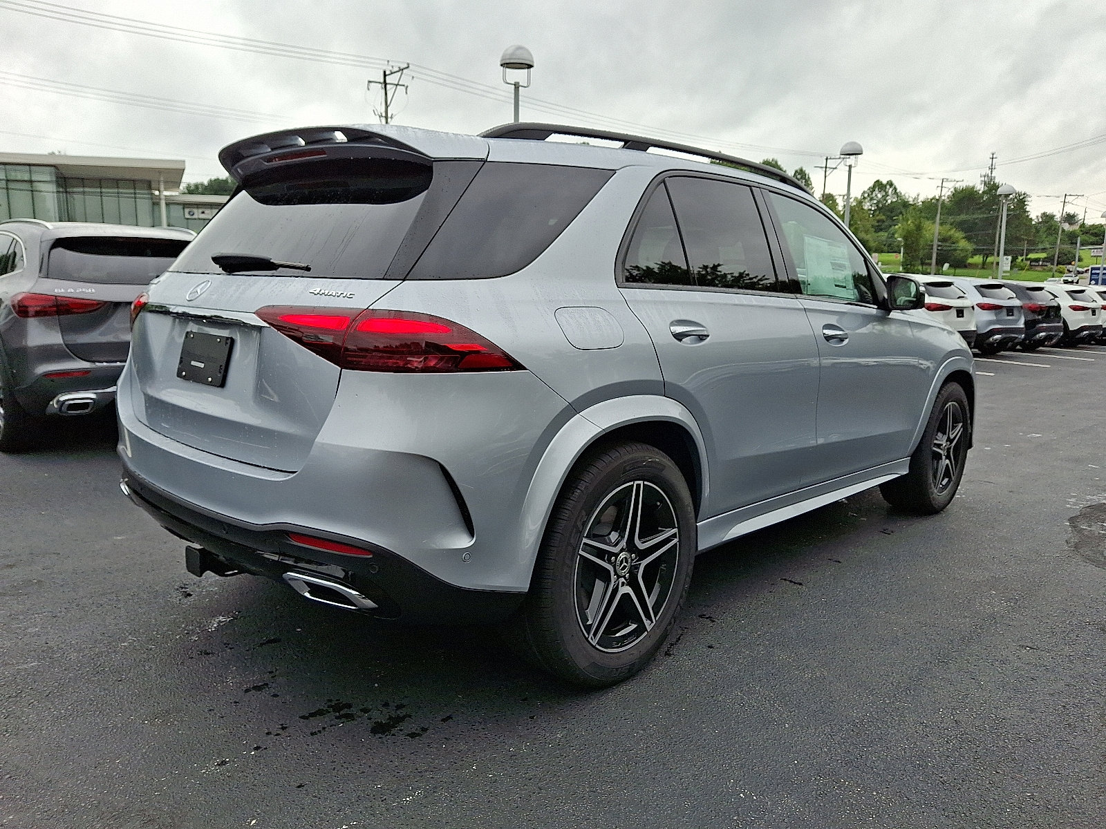 2025 Mercedes Benz GLE 350 4MATIC photo 3