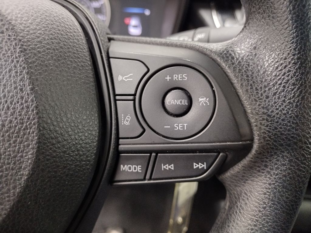 2021 Toyota Corolla LE photo 23