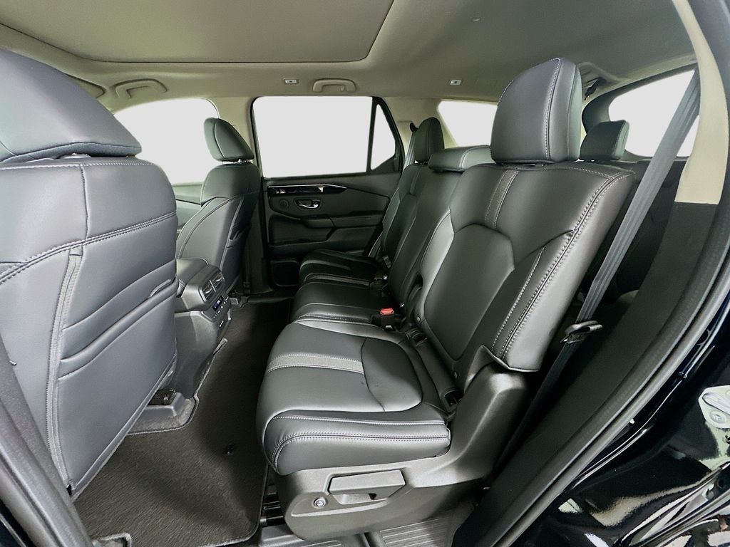 2025 Honda Pilot Touring photo 13