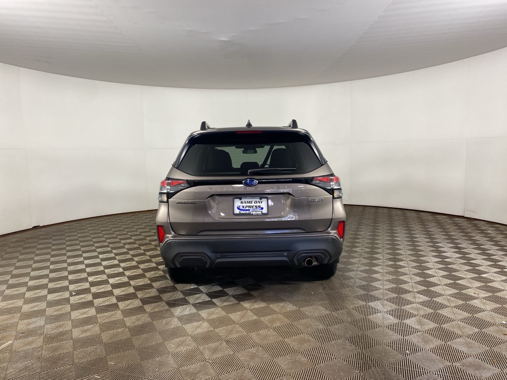 2025 Subaru Forester Limited photo 4