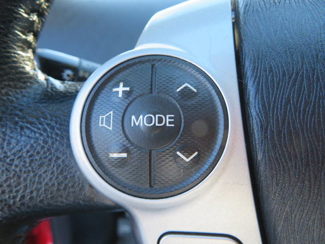 2015 Toyota Prius Four photo 26