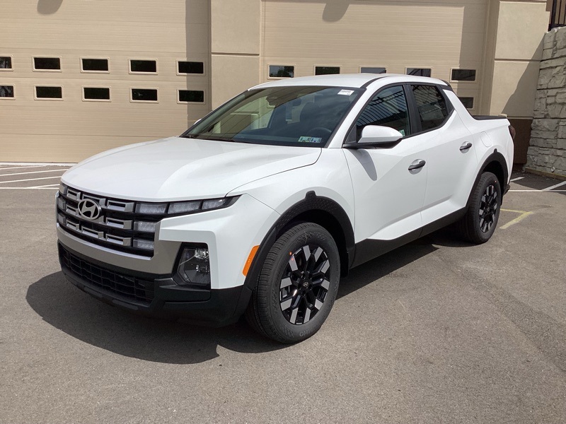 2025 Hyundai Santa Cruz SE photo 3