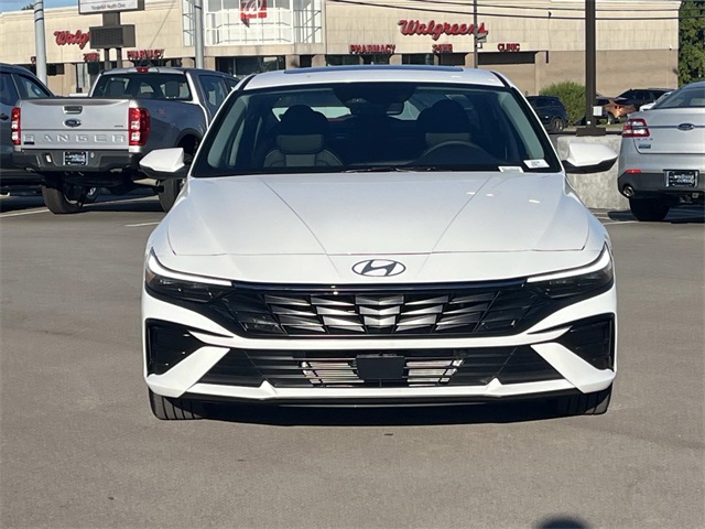 2025 Hyundai Elantra Hybrid Limited photo 2