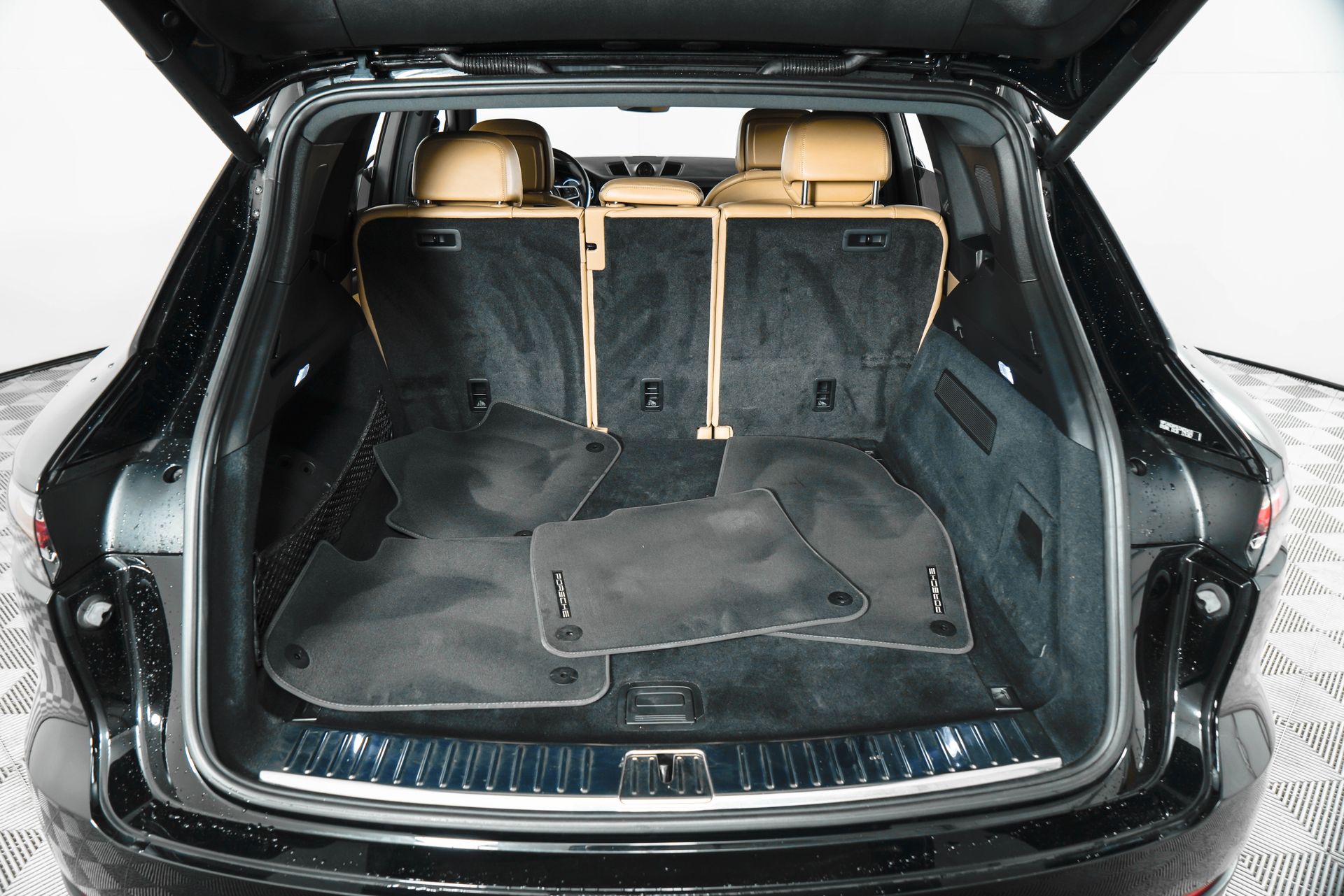 2020 Porsche Cayenne Base photo 29