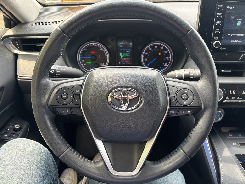 2022 Toyota Venza LE photo 13