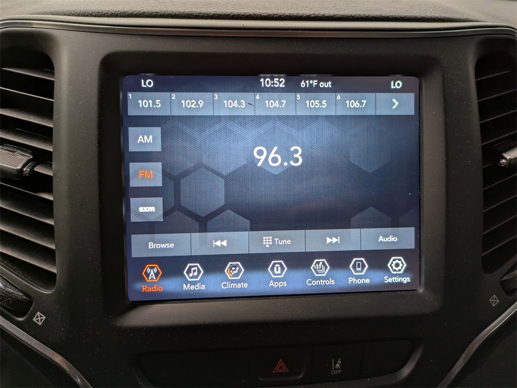 2022 Jeep Cherokee Latitude Lux photo 14
