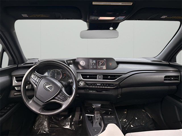 2021 Lexus UX 200 photo 13