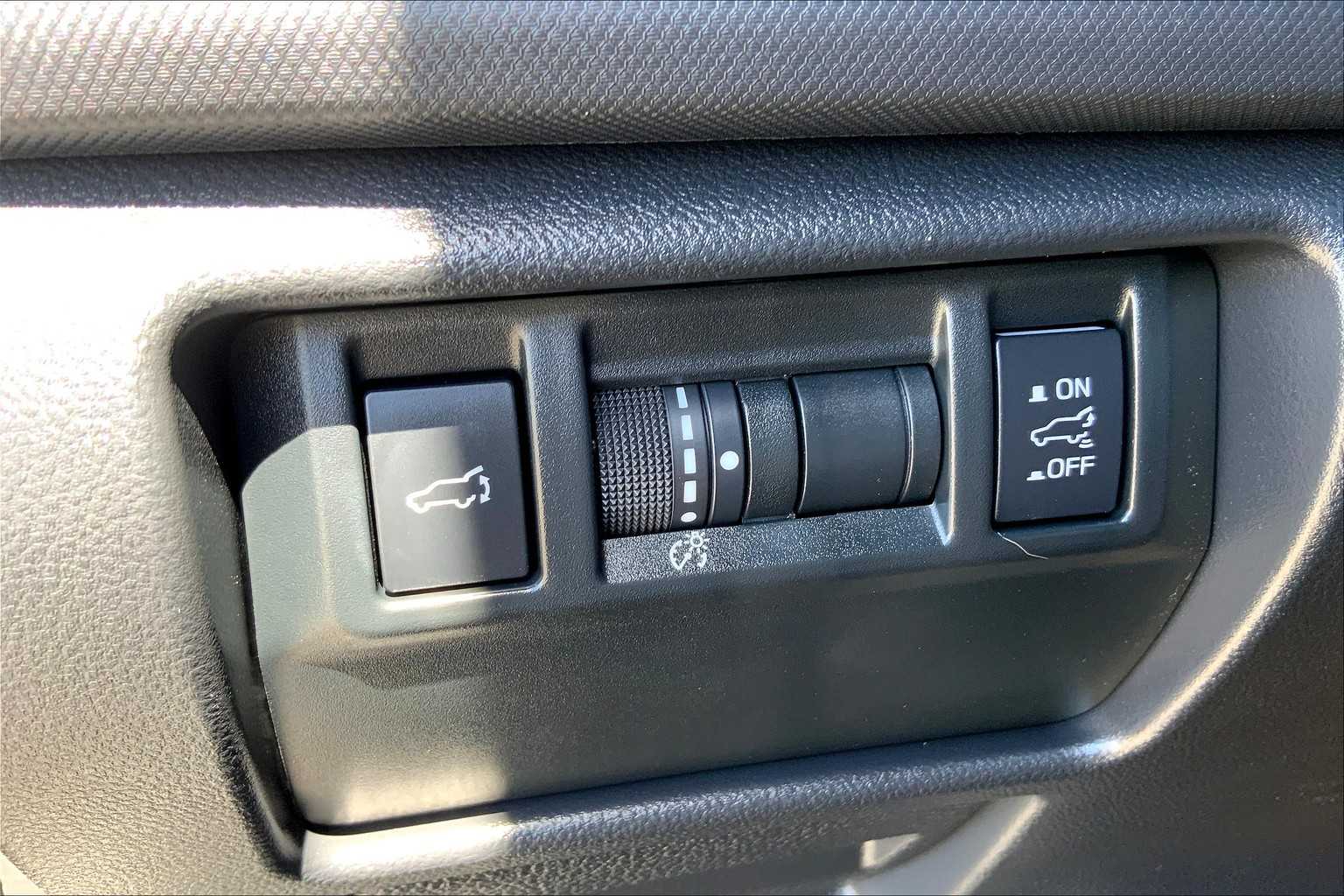 2025 Subaru Forester Touring photo 27