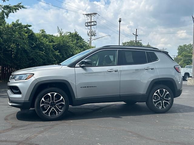 2022 Jeep Compass Limited photo 3